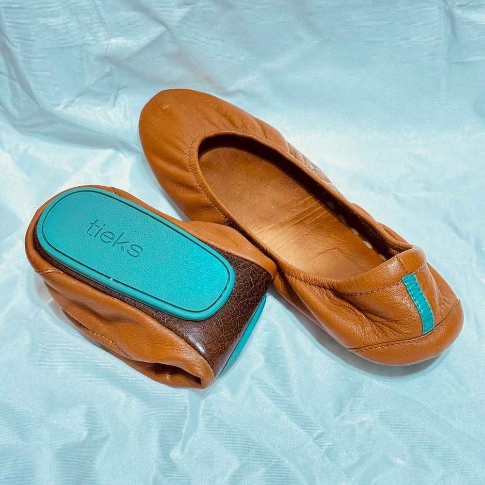 Tieks Chestnut and Teal Flats - Picture 6 of 7